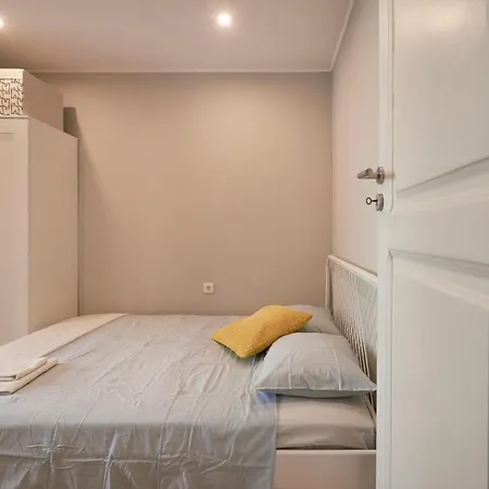 Apartment Design For Big Groups 4bed/3bath