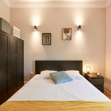 Apartment Design For Big Groups 4bed/3bath *