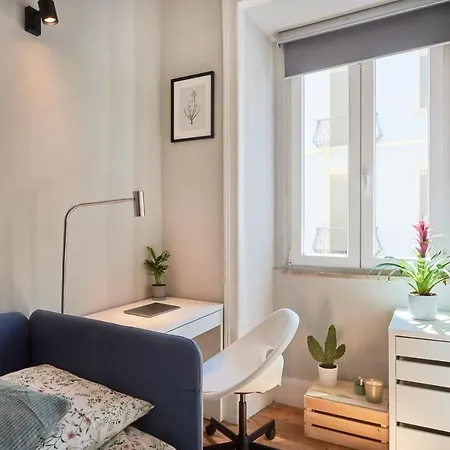 Design For Big Groups 4bed/3bath Apartment